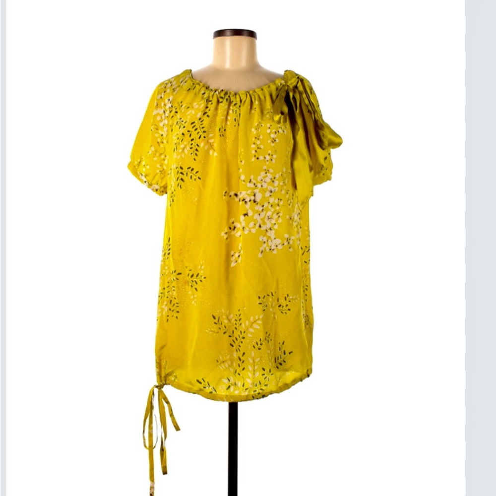 Ted Baker London Chartreuse Floral Silk Blouse with Bow Detail. Size 3